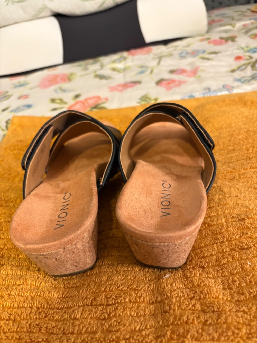 Vionic Shoes - Picture 8 of 10